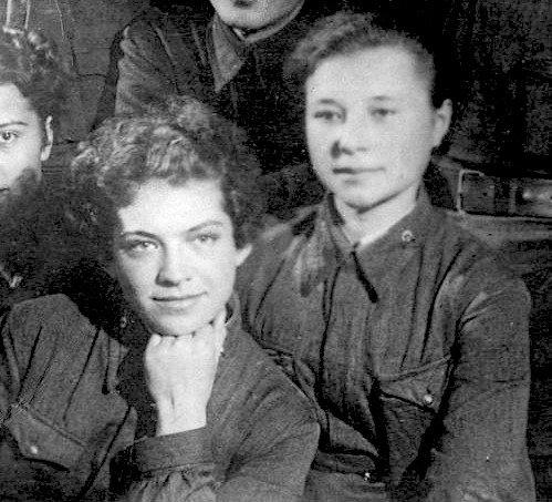 Н.В.Ковшова и М.С.Поливанова, 1941 год.